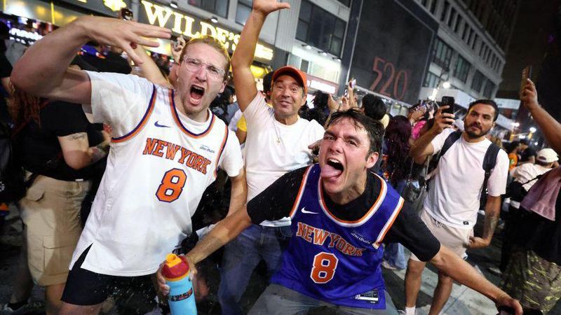 【篮球】篮球史上最伟大的复归胜利： Knicks fans 疁现