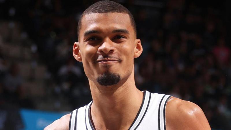 【篮球】韦班亚玛长期签约 Spurs
