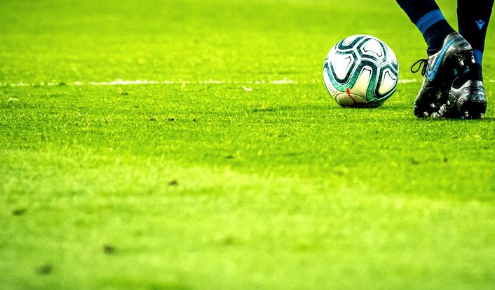 重庆凤鸣山中学U17 vs 浙江俱乐部U17 赛前分析 · 中青U17