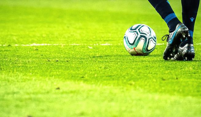 苏格兰FC vs 特隆 赛前分析 · 津巴超