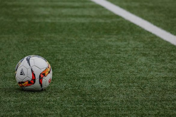 老爱德华时代 vs 卢瓦 FC 赛前分析 · 塞利昂超