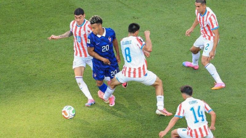 【足球】法国队在世界杯中应对巴拉圭的不 sportsmanship